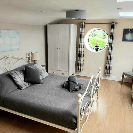 The Coach House Douglas Корк Екстер'єр фото