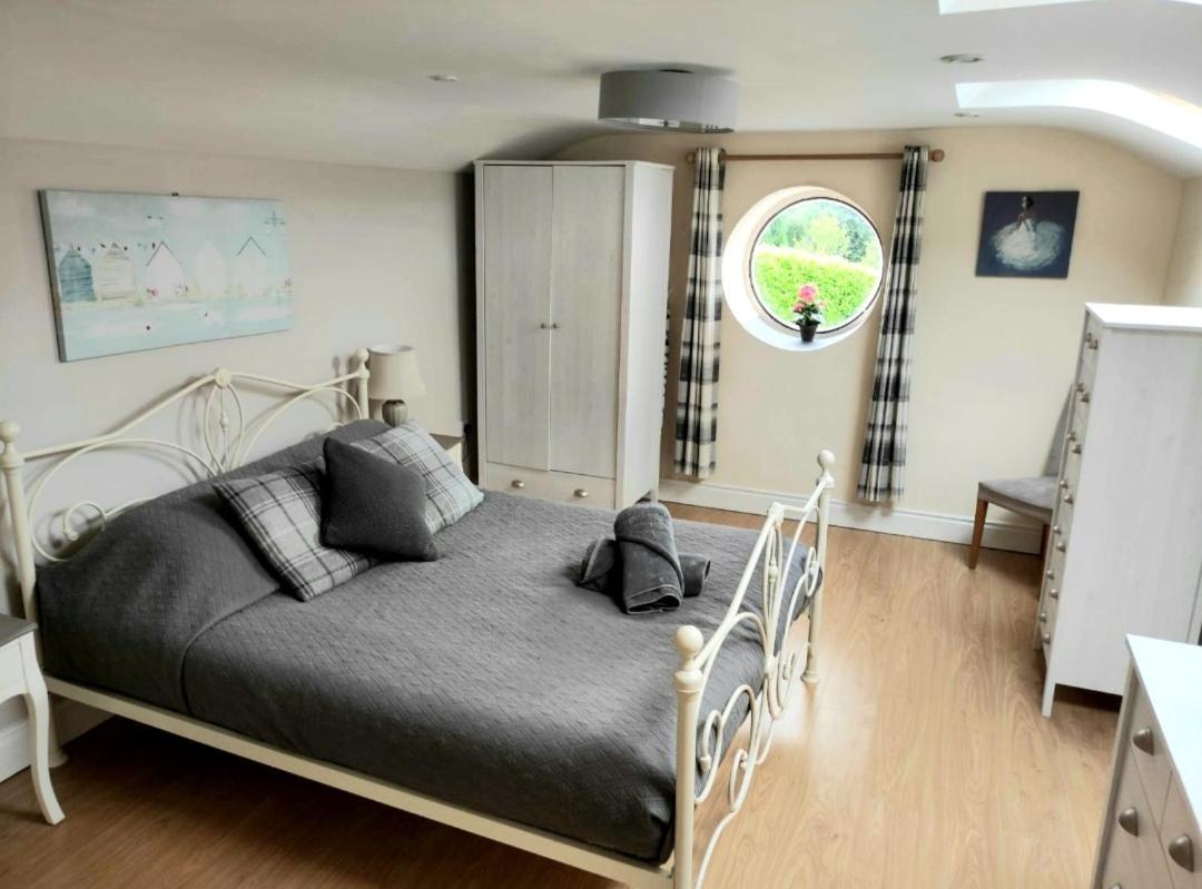 The Coach House Douglas Корк Екстер'єр фото