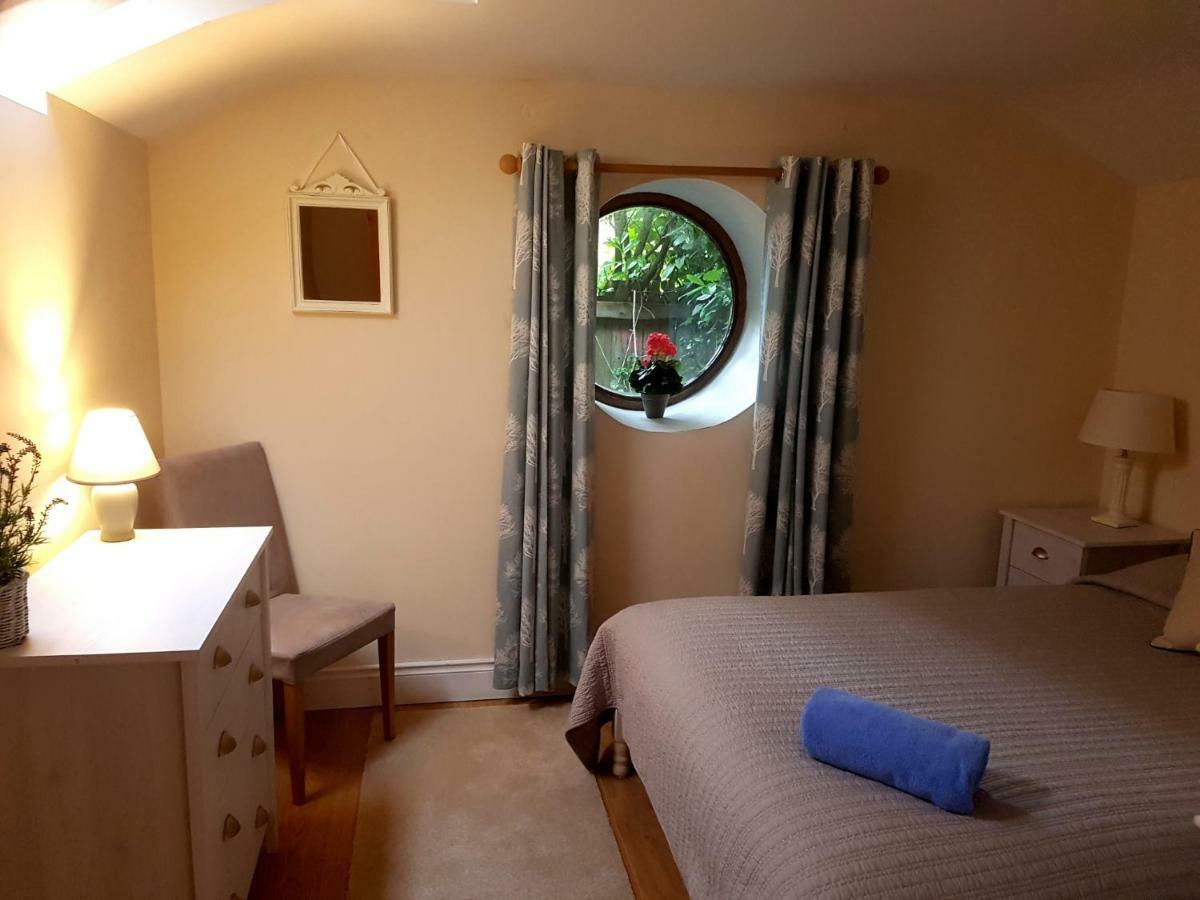 The Coach House Douglas Корк Екстер'єр фото